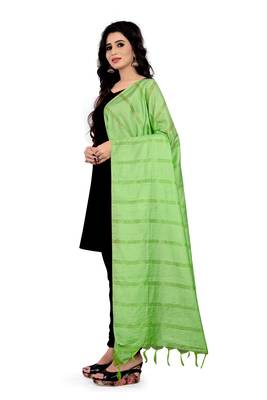 Parrot Green Cotton Zari Woven Dupatta With Tussels 3