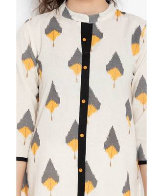 White printed assymetric long kurta with three fourth sleeves 4