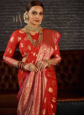 Red woven art silk sarees saree with blouse 4