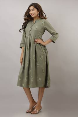 Green printed viscose rayon maxi-dresses 2