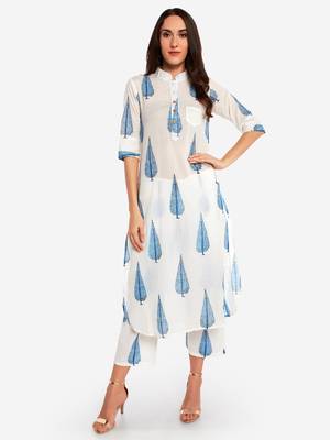 Off White Printed kurta with Trouser. 1