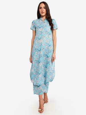 Light Blue Floral Printed kurta with Trouser. 1