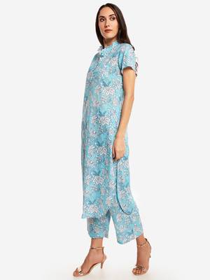 Light Blue Floral Printed kurta with Trouser. 4