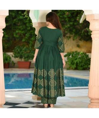 Women Green gold print work kurti with palazzo 2