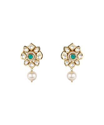 Kundan Studs With Shell Pearls 2
