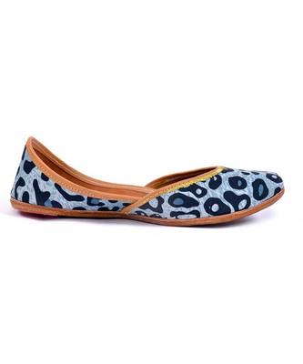 Blue Animal Printed Jutti 2