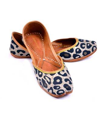 Animal Printed Jutti 3