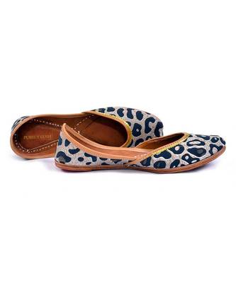 Animal Printed Jutti 4