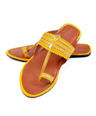Yellow Muse Kolhapuri Chappal 3