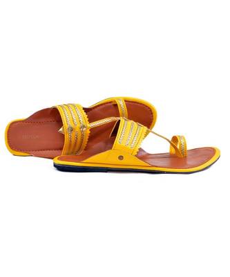 Yellow Muse Kolhapuri Chappal 4