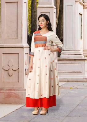 Off-White Colored Rayon Crepe Designer Kurta 1