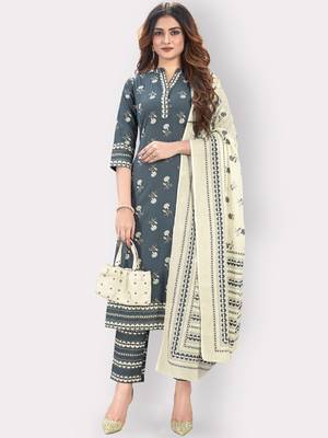 Women'S Floral Print & Embroidered Straight Cotton Grey Kurta,Pant & Dupatta 1