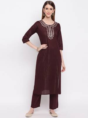 Women'S Embroidered / Striped Print Straight  Maroon(Wine) Kurti With Pant Set 1