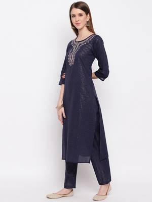 Women'S Embroidered / Striped Print Straight  Blue Kurti With Pant Set 3