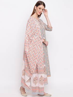 Women'S Floral Print & Hand Work Straight Cotton Grey Kurta,Pant & Dupatta 4