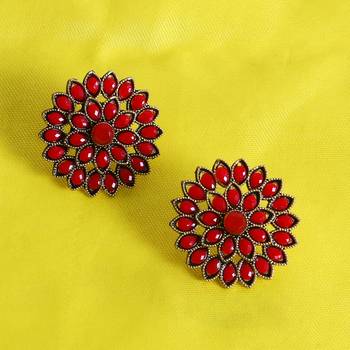 Unique Antiq Red Flower Studs 1