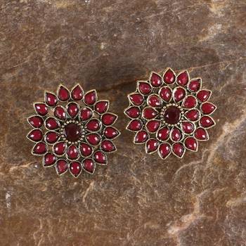 Unique Antiq Maroon Flower Studs 2