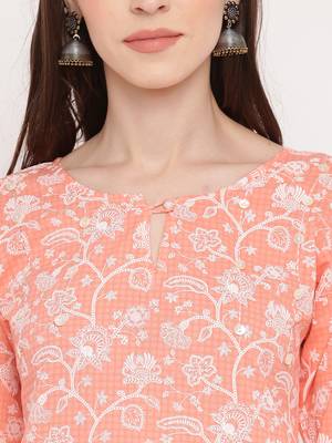 Women'S Foil Print Straight Cotton Light Orange Kurta With Pant Set 5