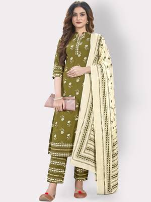 Women'S Floral Print & Embroidered Straight Cotton Grey Kurta,Pant & Dupatta 7