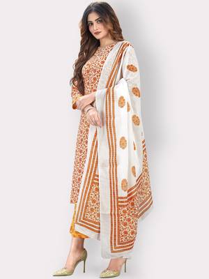 Women'S Floral Print Straight Cotton Orange Kurta,Palazzo& Dupatta 3
