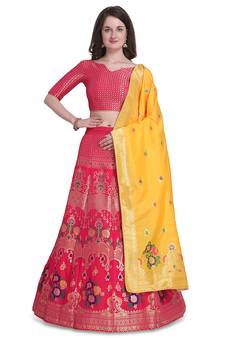 Magenta jacquard jacquard semi stitched lehenga