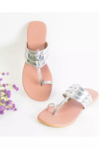 Silver And Nude Pink Kolhapuri Falts
