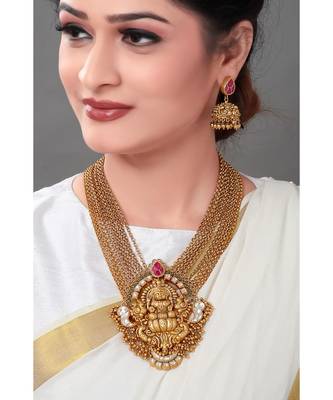 Traditional Gold Toned Necklace Set With Layered Chains For The Divine Touch 1