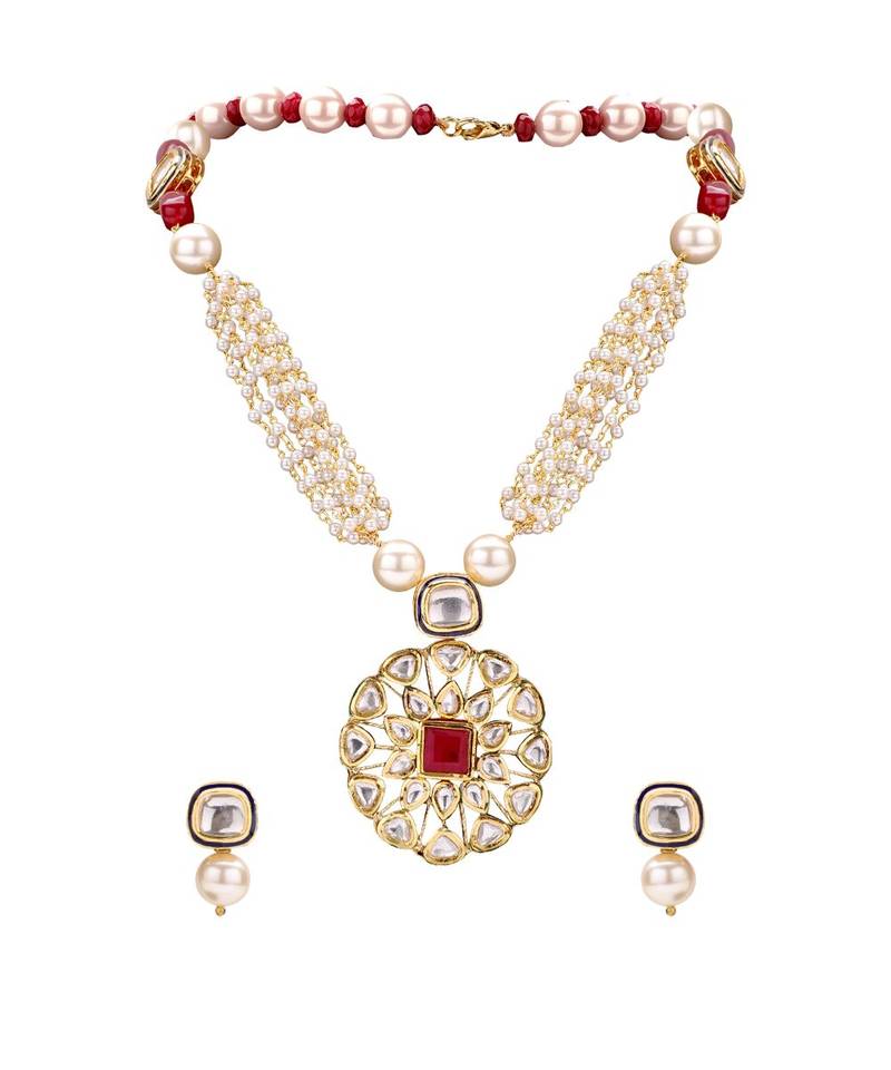 Contemporary Earring & Necklace Set With Kundan Pendant & White Pearls