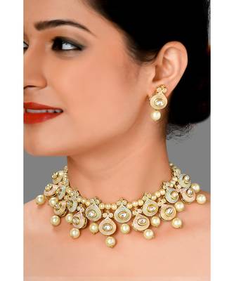 Traditional Earring & Necklace Set With Kundan, Enemaling &  Pearls 1