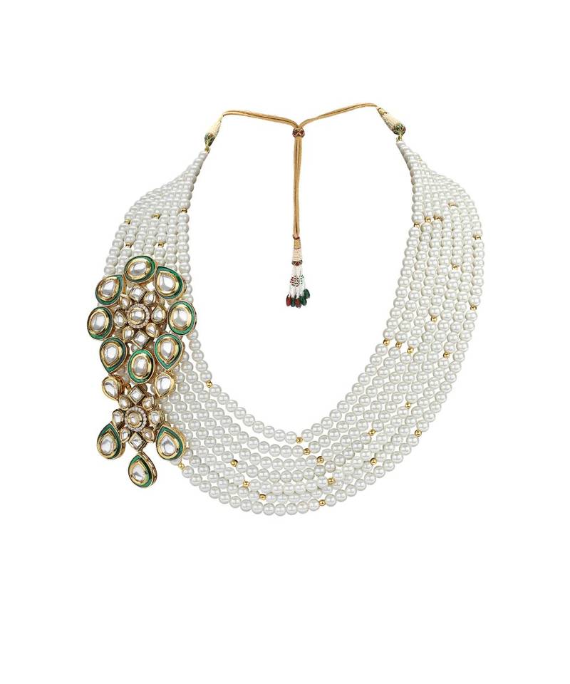 Glorious Earring & Necklace Set With Layered Pearls & Kundan Broach