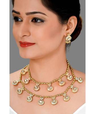 Festive Gold Polish Beaded  Necklace Set With Kundan 1