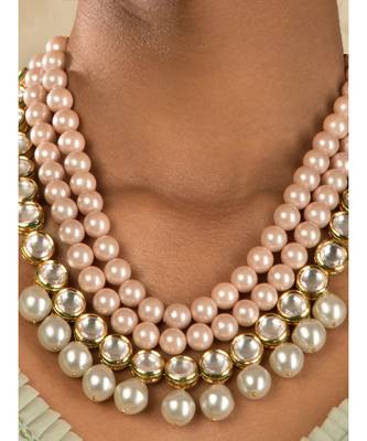 Riveting Pink And White Kundan Necklace And Earrings Set. 2