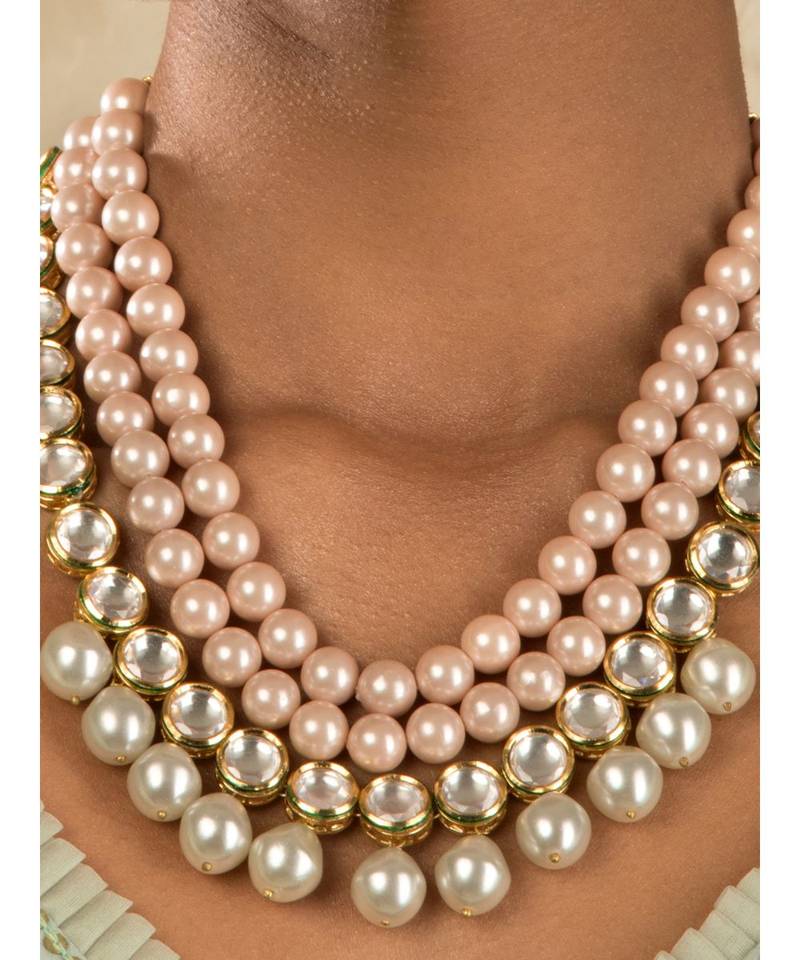 Riveting Pink And White Kundan Necklace And Earrings Set.