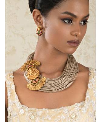 Divine Decadence Beige And Gold Jute Thread, Gold Pendant Necklace And Earrings Set 1
