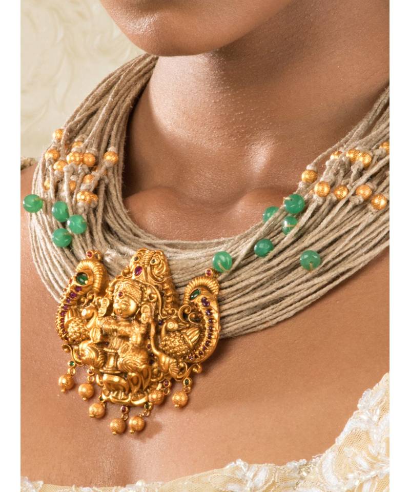 Celestial Surprise Beige Jute Threaded Gold Pendant Necklace Amd Earrings Set With Agate And Gold Beads.
