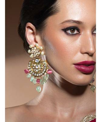 Exquisite Kundan Polki Earrings In Shell Pearls 1