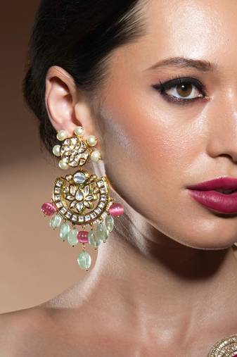 Exquisite Kundan Polki Earrings In Shell Pearls