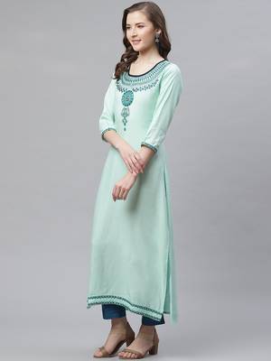 Women's Sea Green Rayon Embroidered Straight Kurta 2