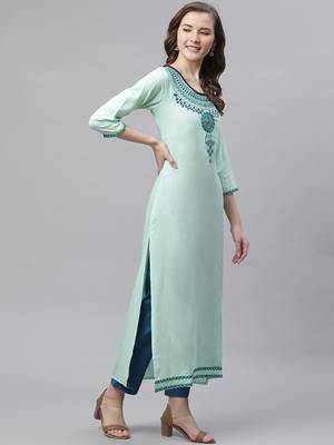 Women's Sea Green Rayon Embroidered Straight Kurta 3