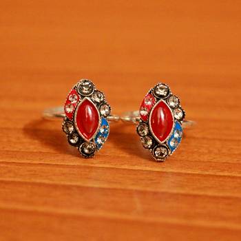 Red zircon  toe-rings 1