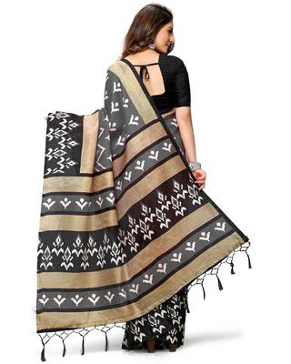Grey printed silk blend saree with blouse 2