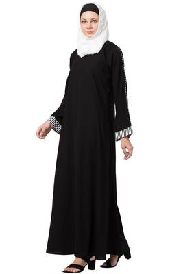 MRC Women A-line simple abaya black color Crepe Solid Abaya With Hijab 4