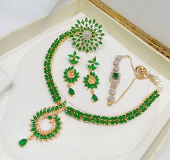 Green necklaces 1