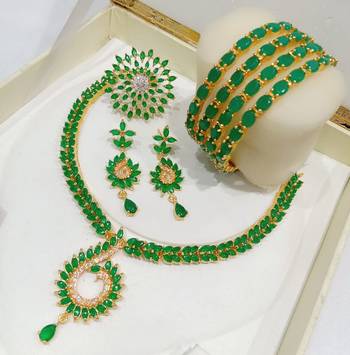 green necklaces 1