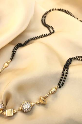 Gold mangalsutra
