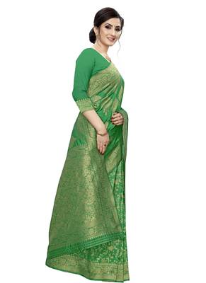 Green woven jacquard saree with blouse 3