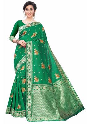 Green woven jacquard saree with blouse 1