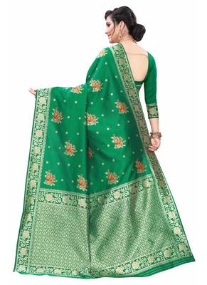 Green woven jacquard saree with blouse 4