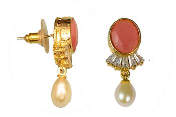 Pink pearl chokers 3