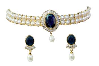 Black pearl chokers 2